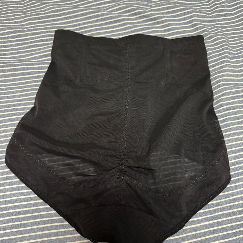 High-Waisted Black Shapewear Briefs - Picture 2 of 3